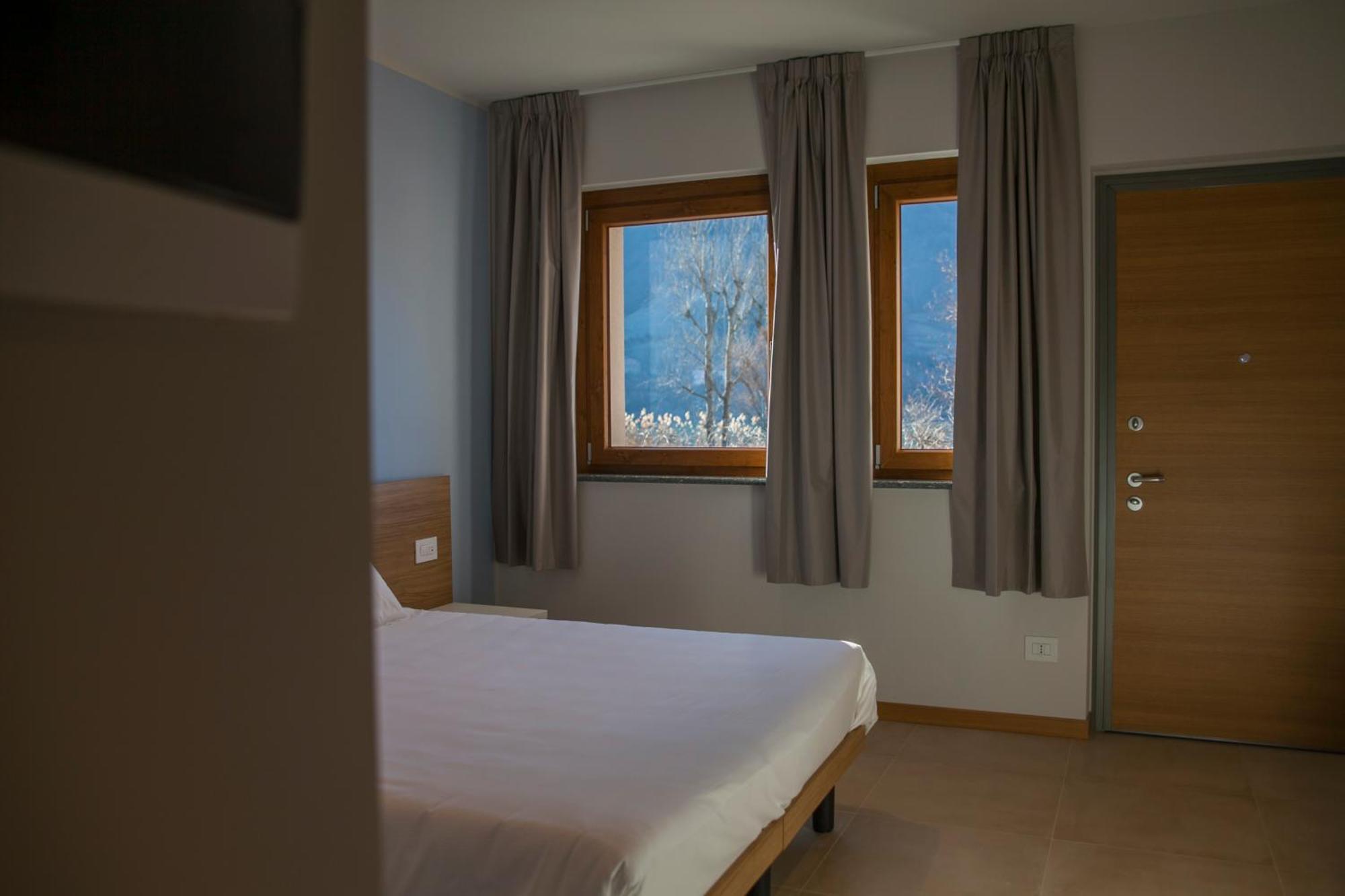 Albergo La Romanella Spinone Al Lago Екстериор снимка