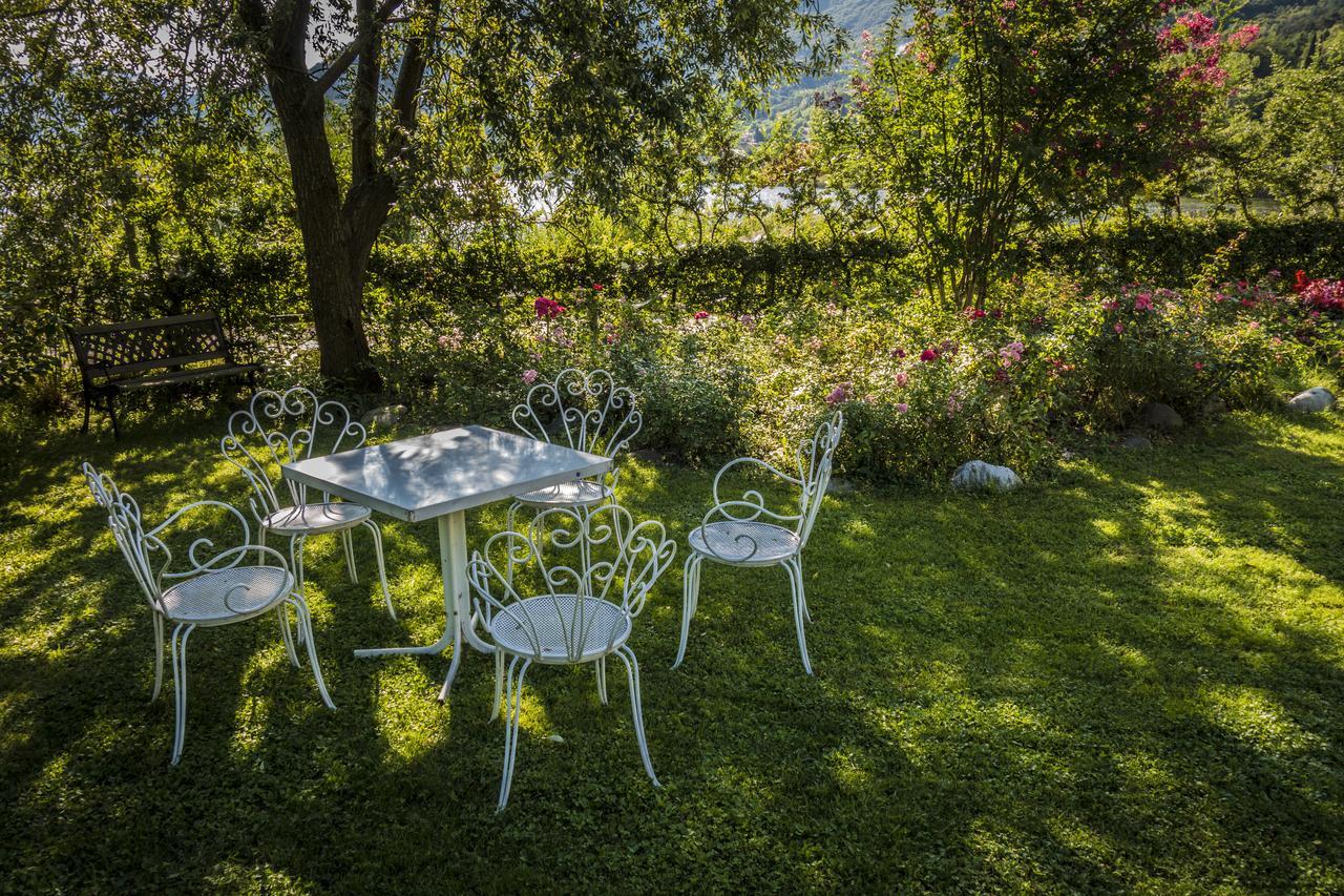 Albergo La Romanella Spinone Al Lago Екстериор снимка